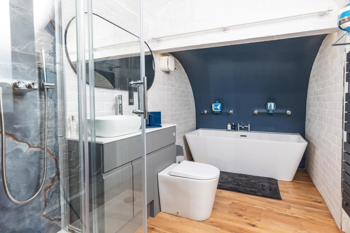 15 Lansdown Apartment