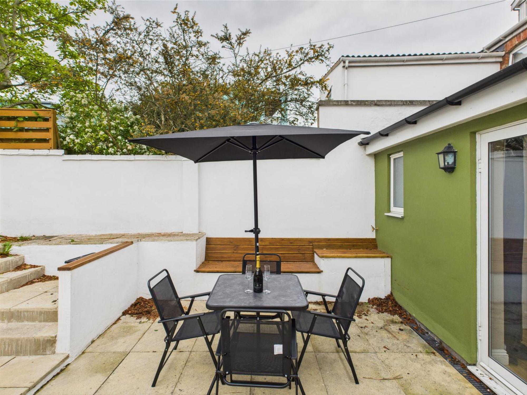 New Queens Road By Signature