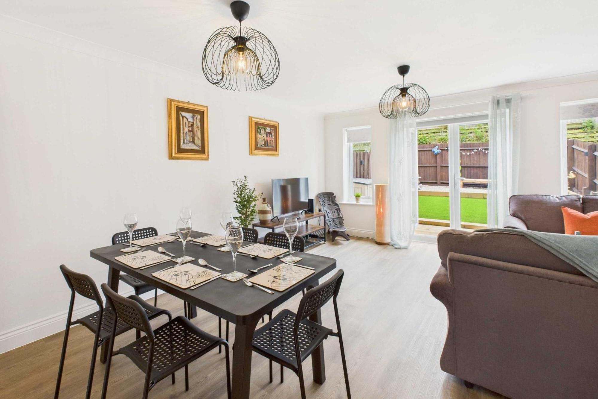 Host & - Clearwell Gardens Holiday home