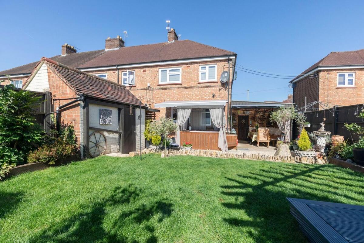 Holiday home Fantastic 3-bed For The Gold Cup With Hot Tub *