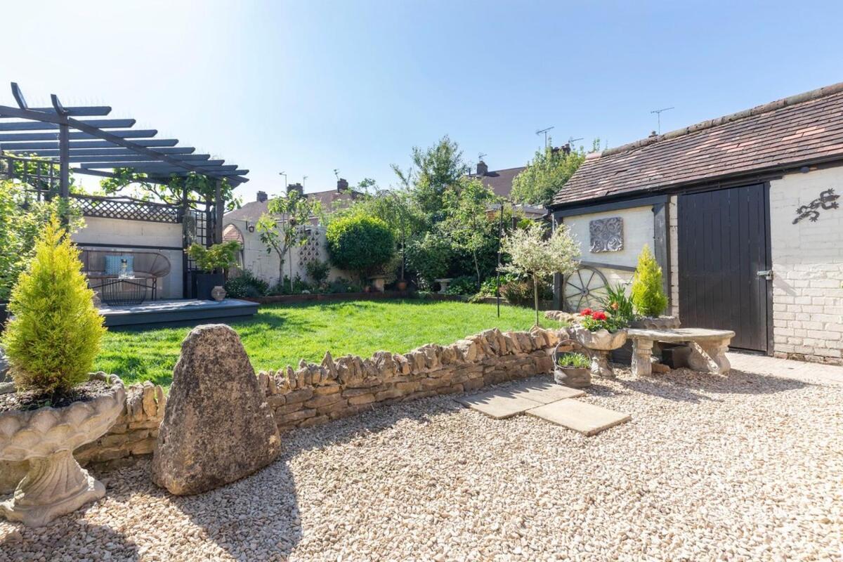 Holiday home Fantastic 3-bed For The Gold Cup With Hot Tub *