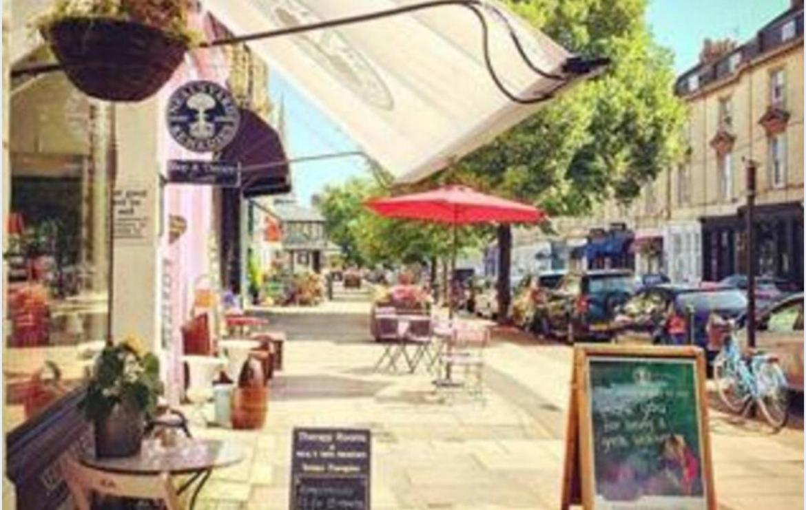 Holiday home The Nook, Fairview, Town Centre-parking & Garden Cheltenham