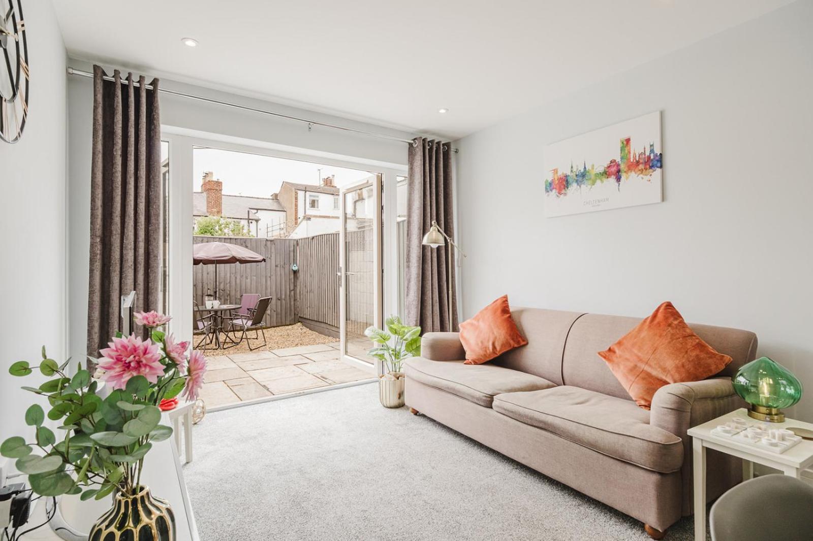 Holiday home The Nook, Fairview, Town Centre-parking & Garden Cheltenham