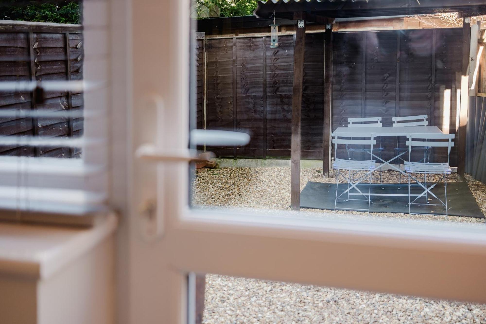 Apartment Corner House - Bright 2 Bed In Cheltenham