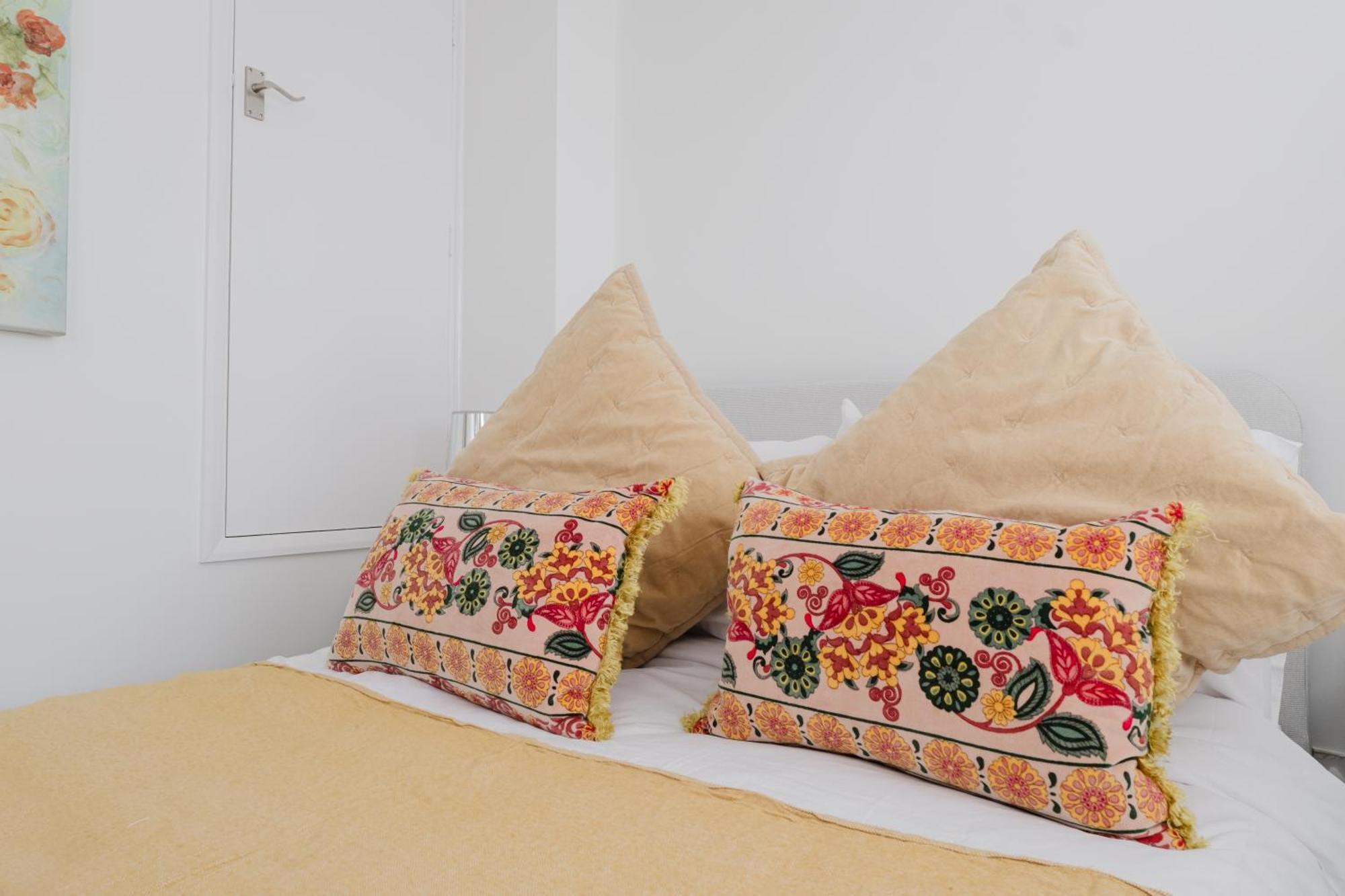 Corner House - Bright 2 Bed In Cheltenham Apartment Cheltenham