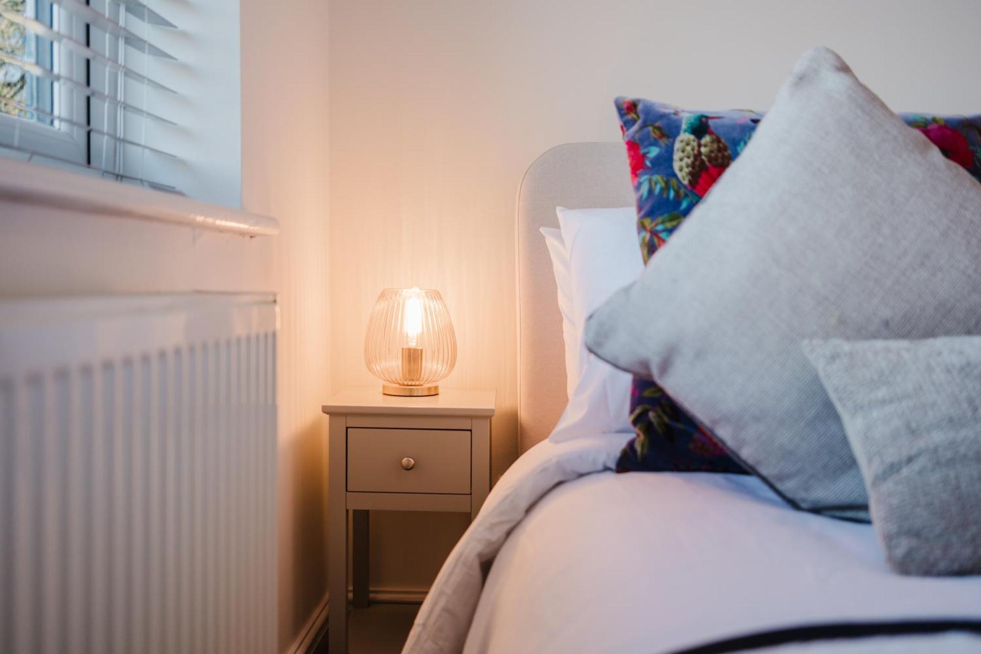 Corner House - Bright 2 Bed In Cheltenham Apartment Cheltenham