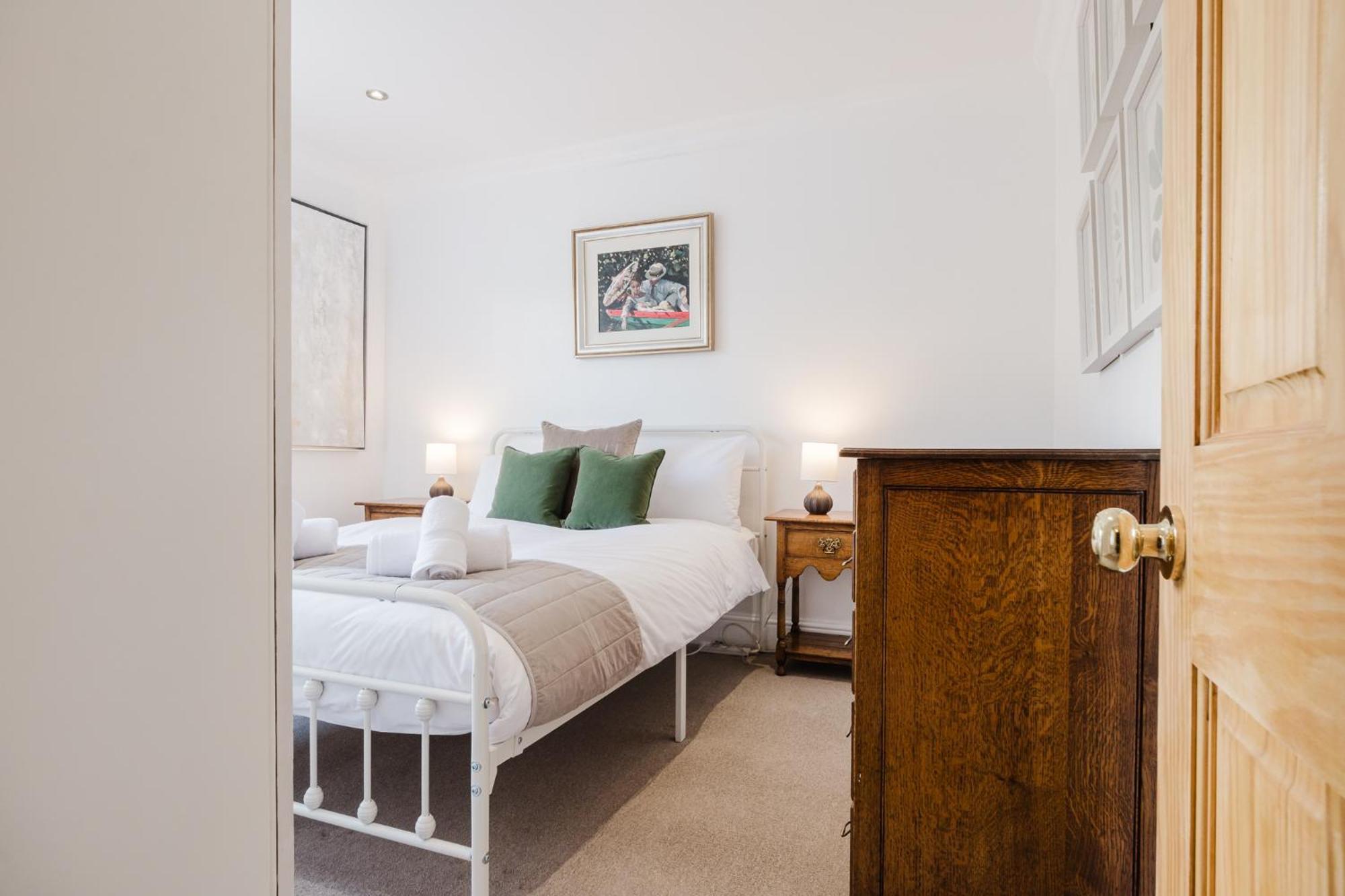 Apartamento Gorgeous Townhouse With Garden & Open Living