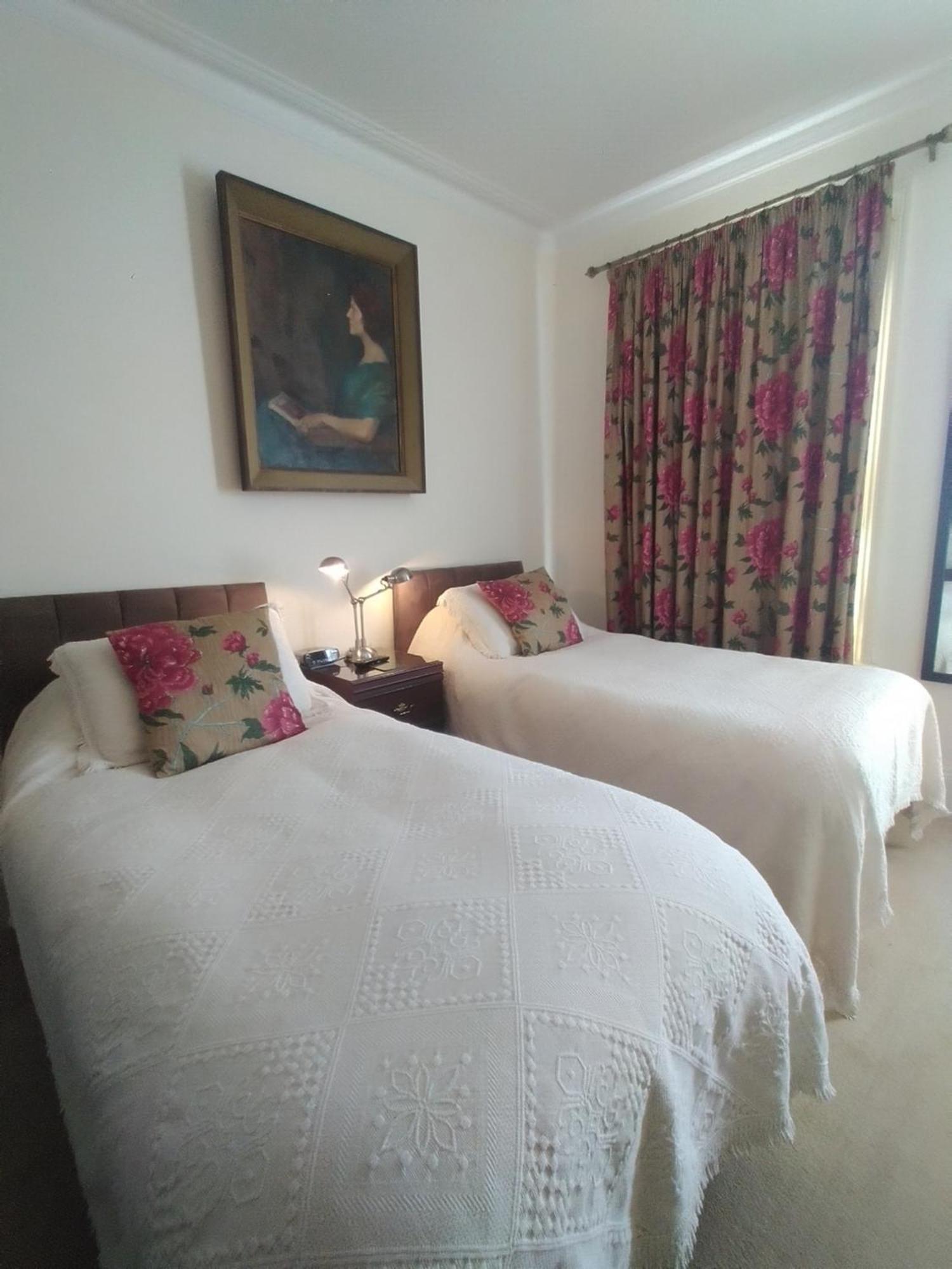 Badger Towers Bed & Breakfast 4*