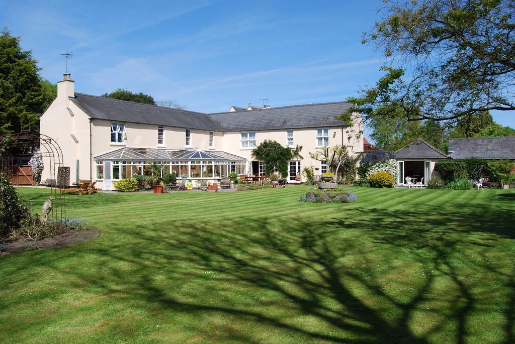 Little Manor * Cheltenham