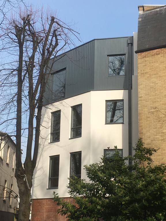 Apartment The Famous By Servicedlets Cheltenham
