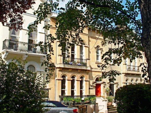 Hanover House 5*