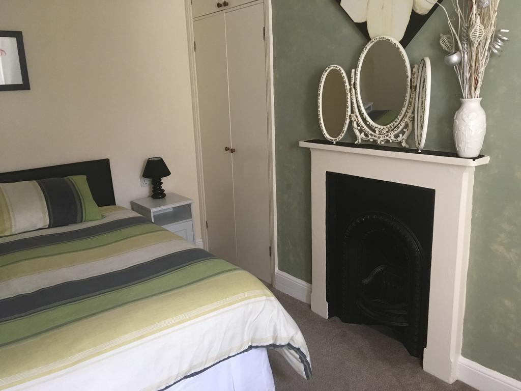 Bentons 2* Cheltenham
