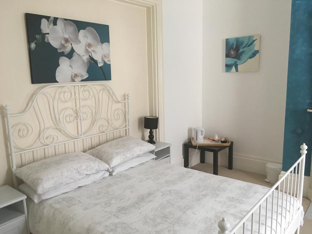Bentons Guest house