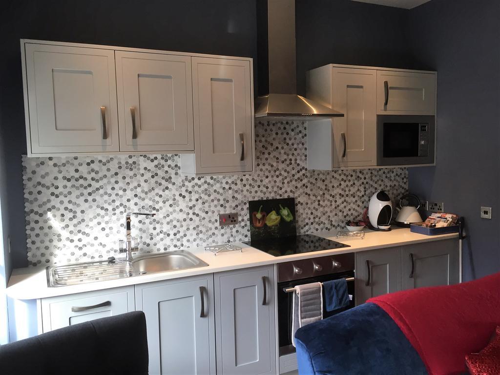 Hewlett Apartment Cheltenham