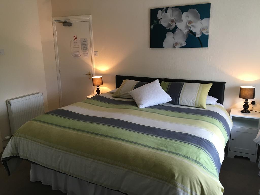 Bentons Guest house Cheltenham