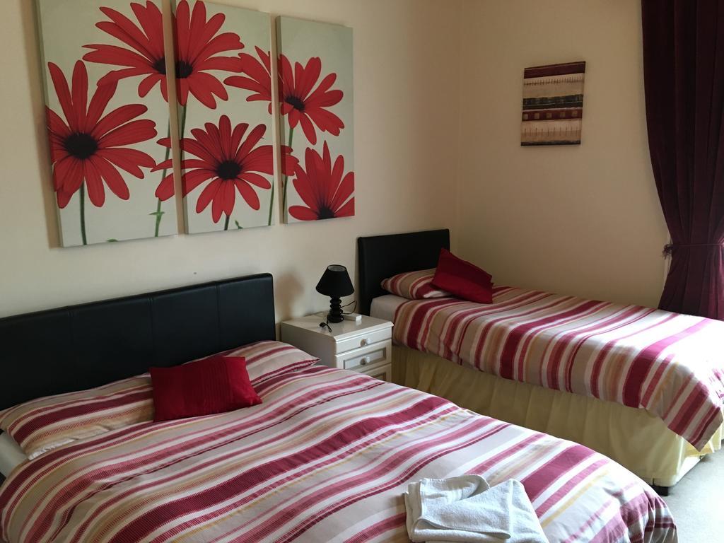 Bentons Guest house Cheltenham