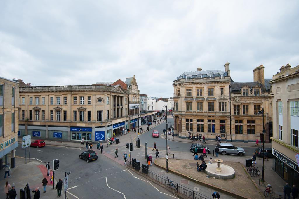 2 Bedroom High Street Duplex Apartment Apartment Cheltenham