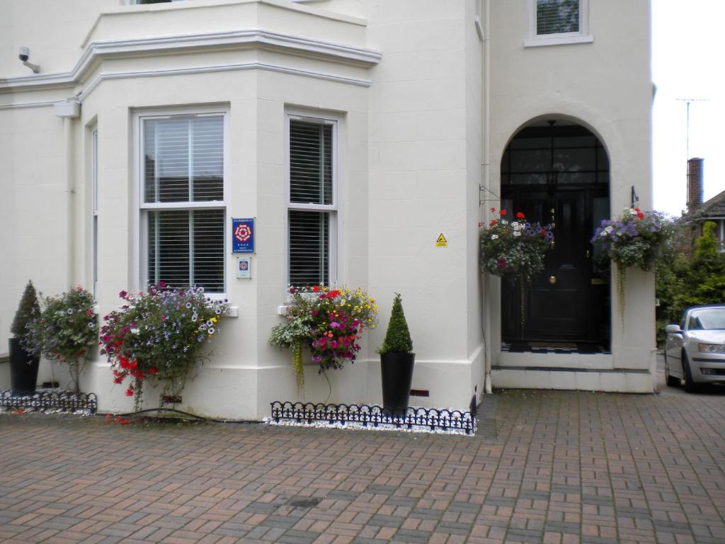 Burlington House Guest house 4*