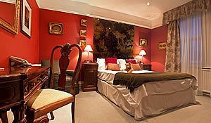 Clarence Court 4*