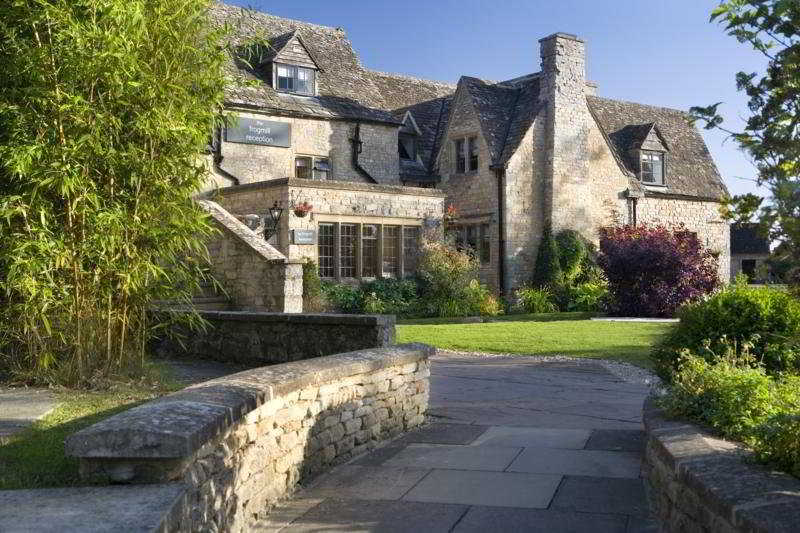 The Frogmill 4* Shipton (Gloucestershire)