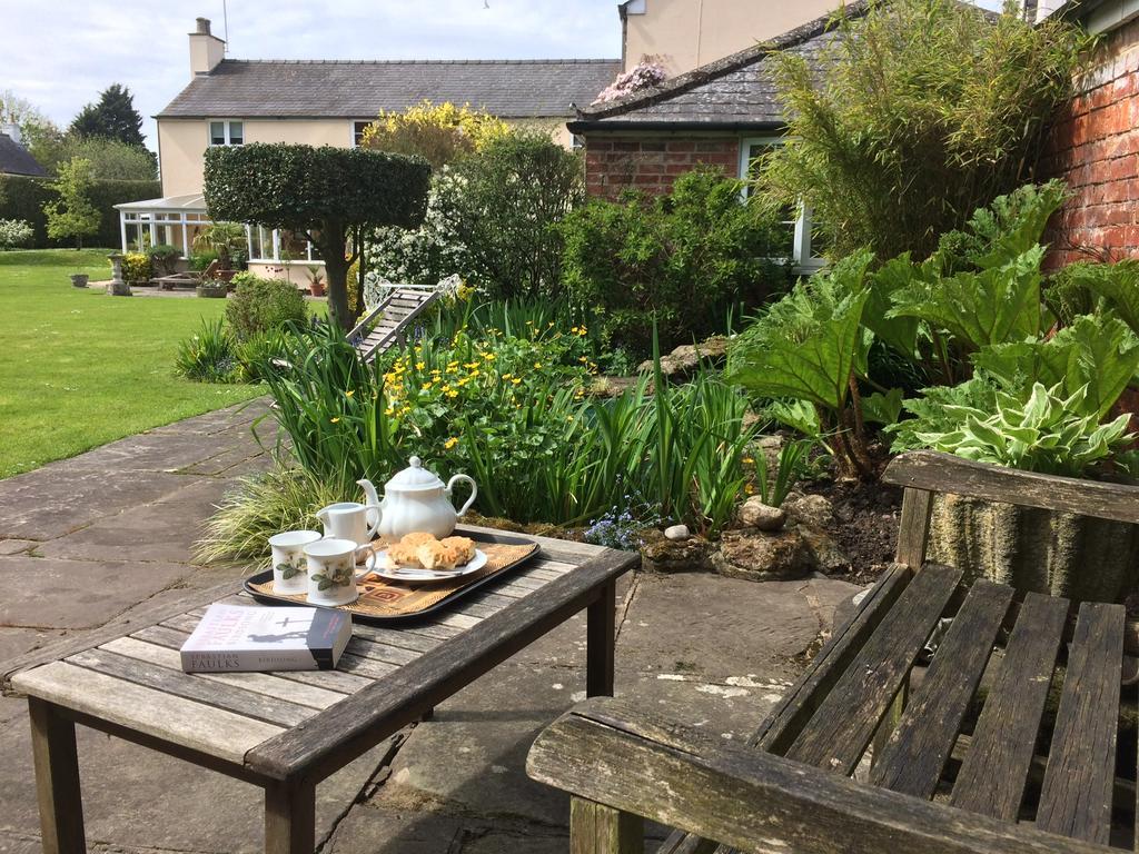 Little Manor Bed & Breakfast Cheltenham