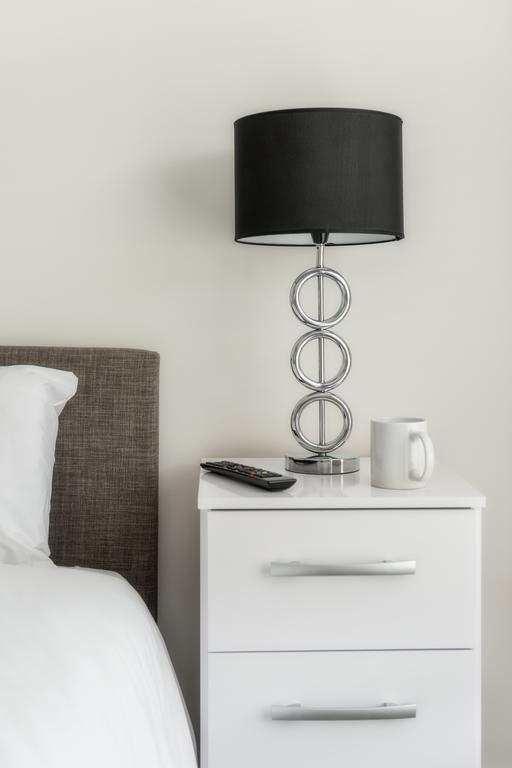 Apartment The Famous By Servicedlets Cheltenham