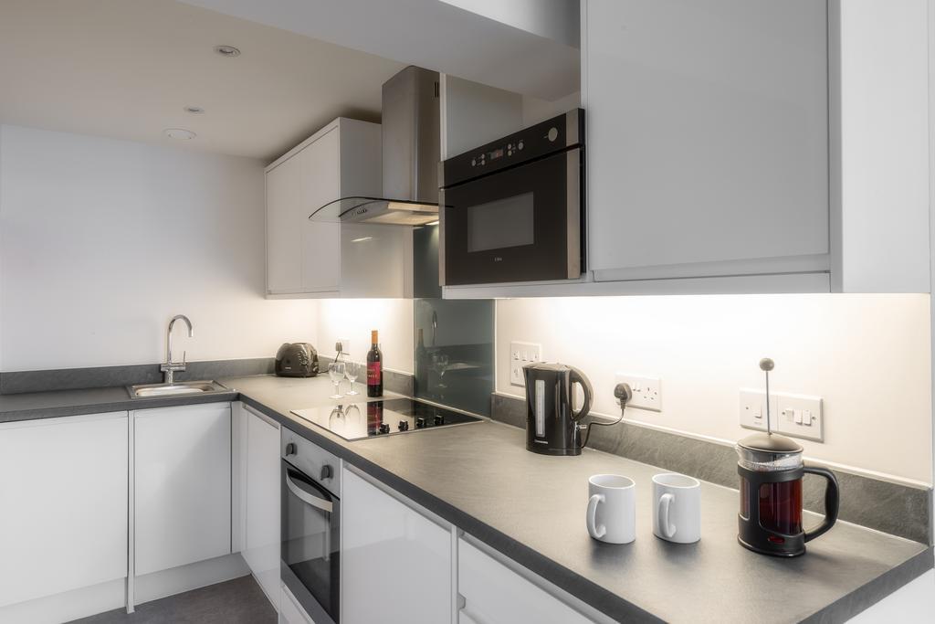 Apartment The Famous By Servicedlets Cheltenham