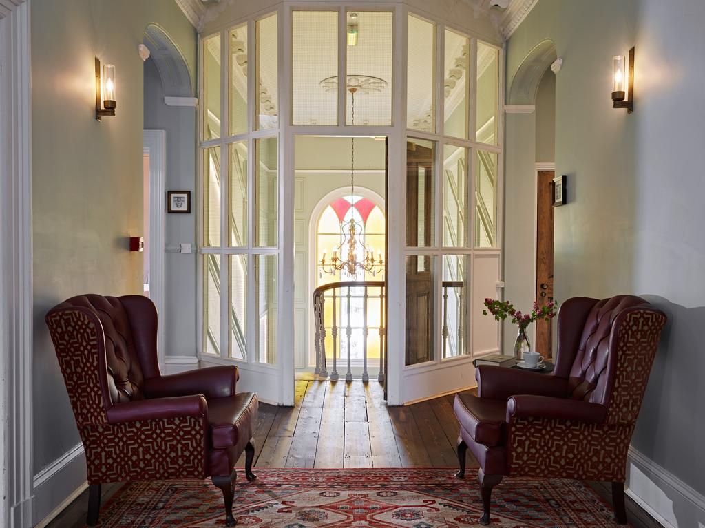 Cotswold Grange Bed & Breakfast Cheltenham