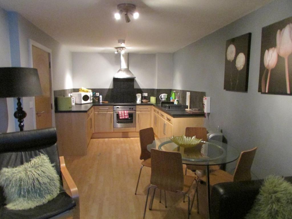 Luxury Apartment *
