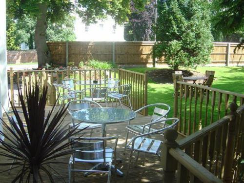 Hilden Guest Hotel 4*