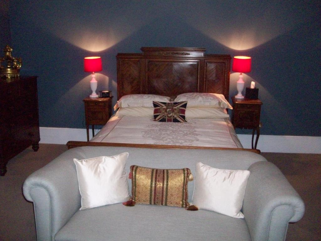 The Bradley 5* Cheltenham