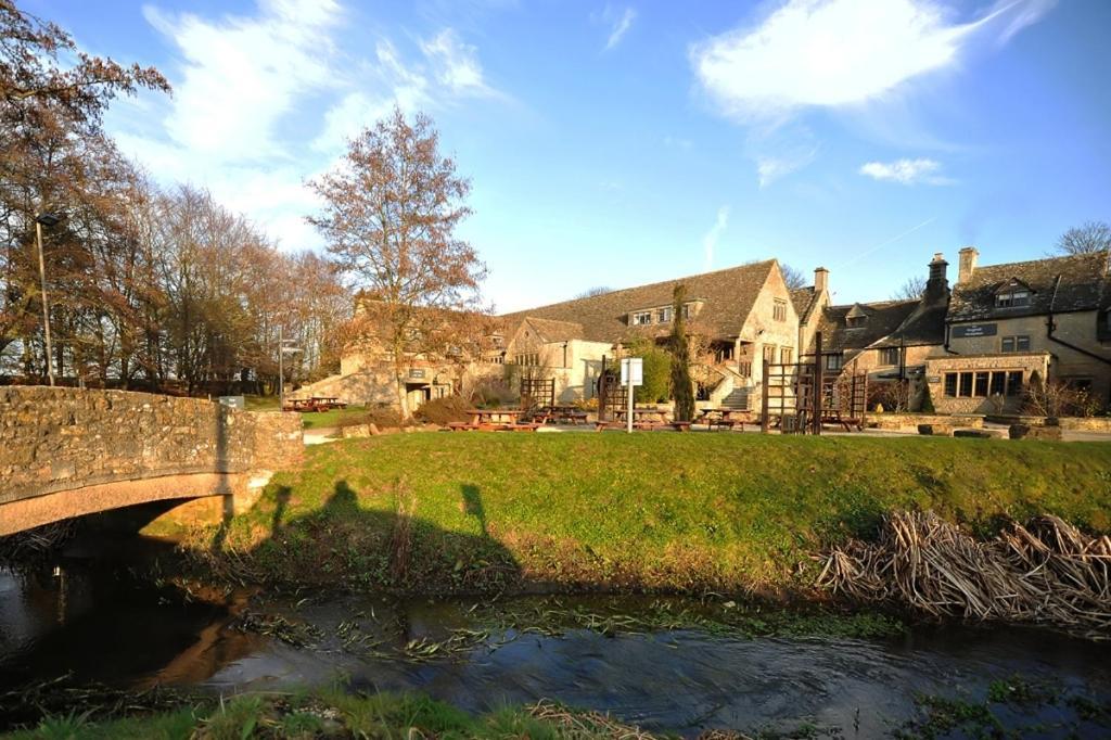 The Frogmill 4* Shipton (Gloucestershire)