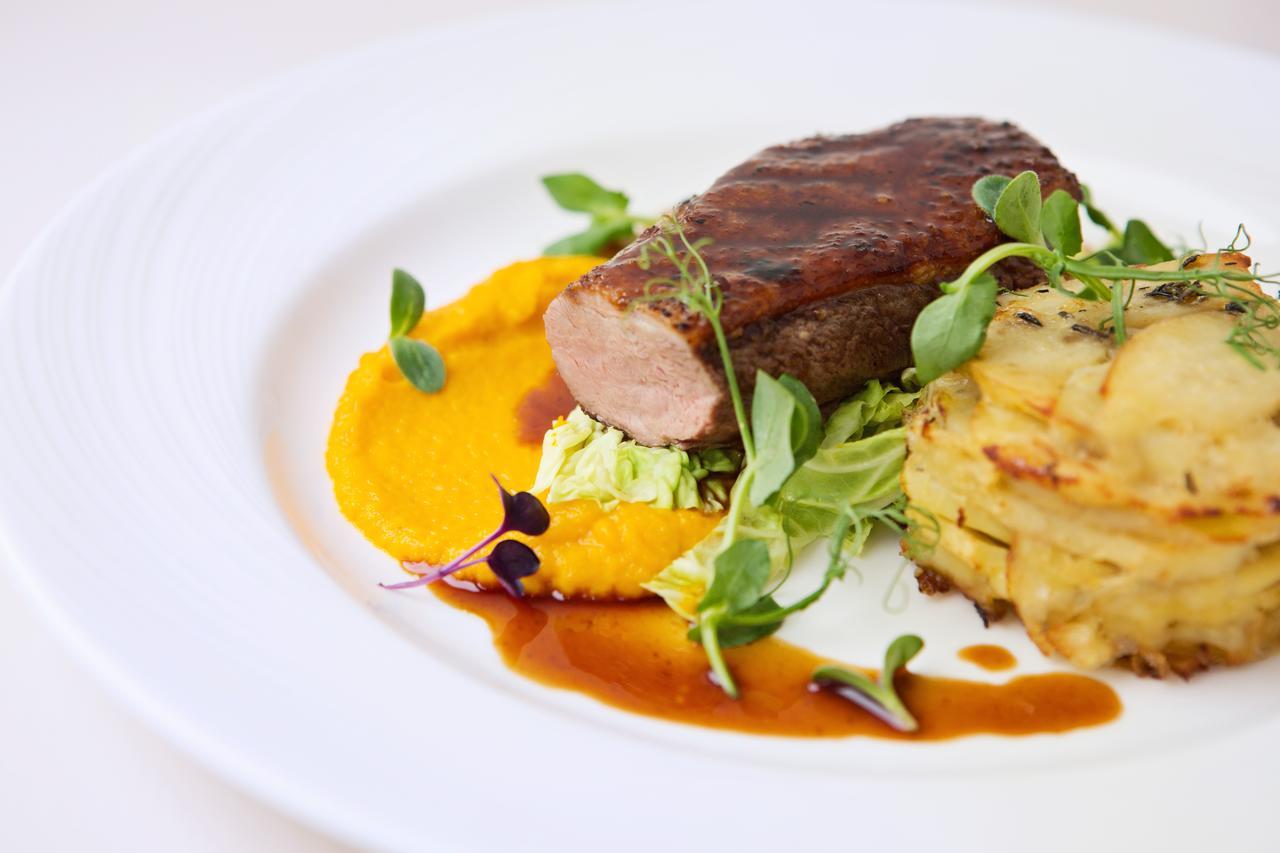 Manor By The 4*