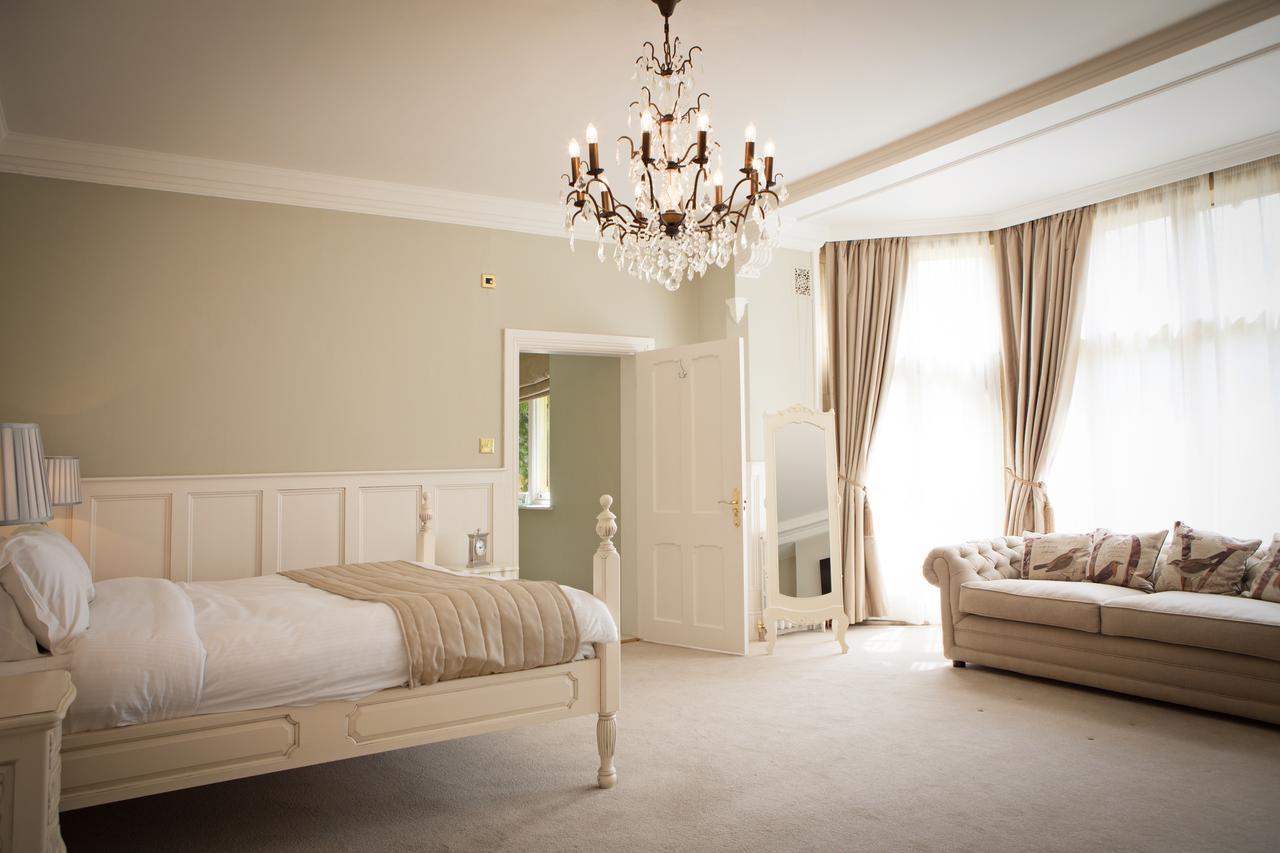 Manor By The 4* Cheltenham