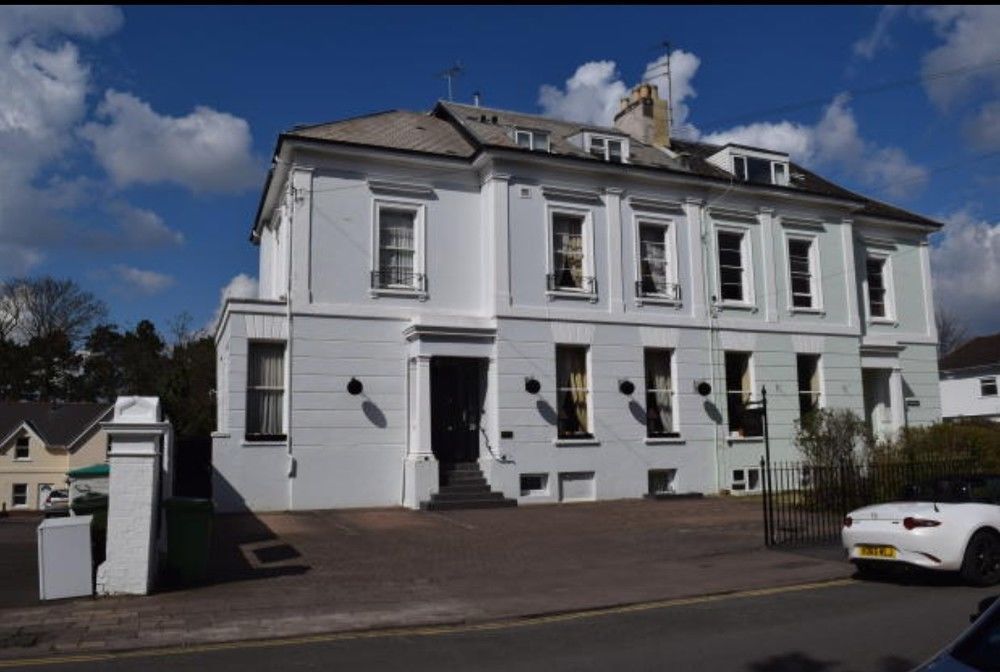 Butlers Guest house 4*
