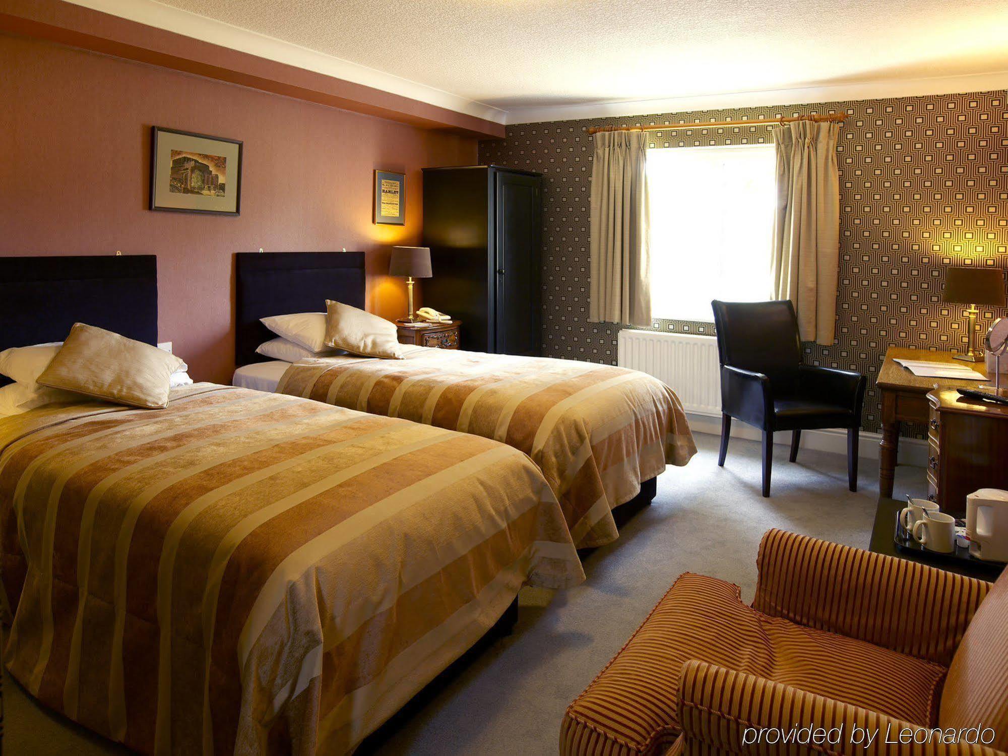 Hotel Charlton Kings 3*