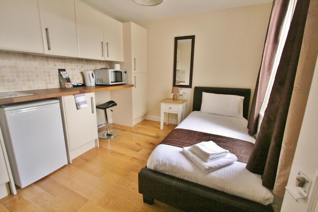 Aparthotel Gloucester Road By Roomsbooked - Free Parking 3*