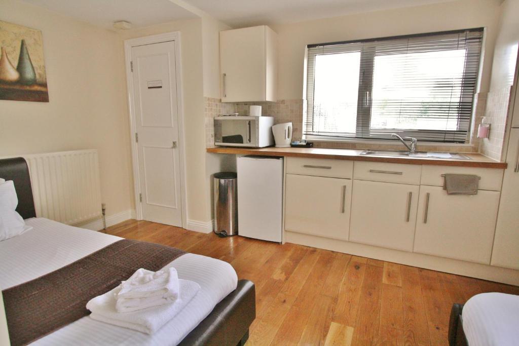 Gloucester Road By Roomsbooked - Free Parking Cheltenham