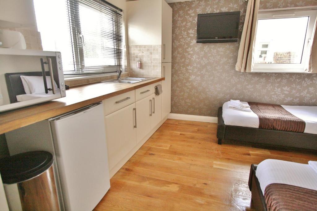 Aparthotel Gloucester Road By Roomsbooked - Free Parking 3*