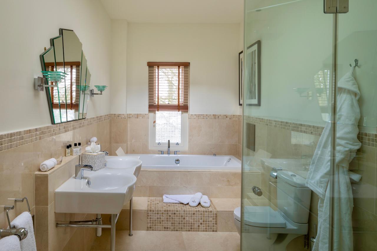 Crestow House Guest house 5*