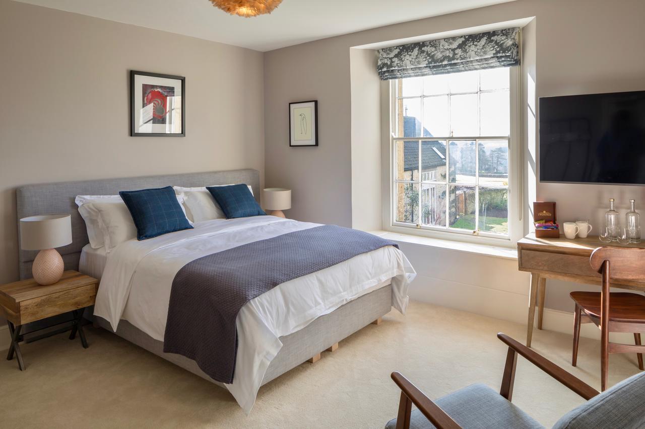 Crestow House Guest house