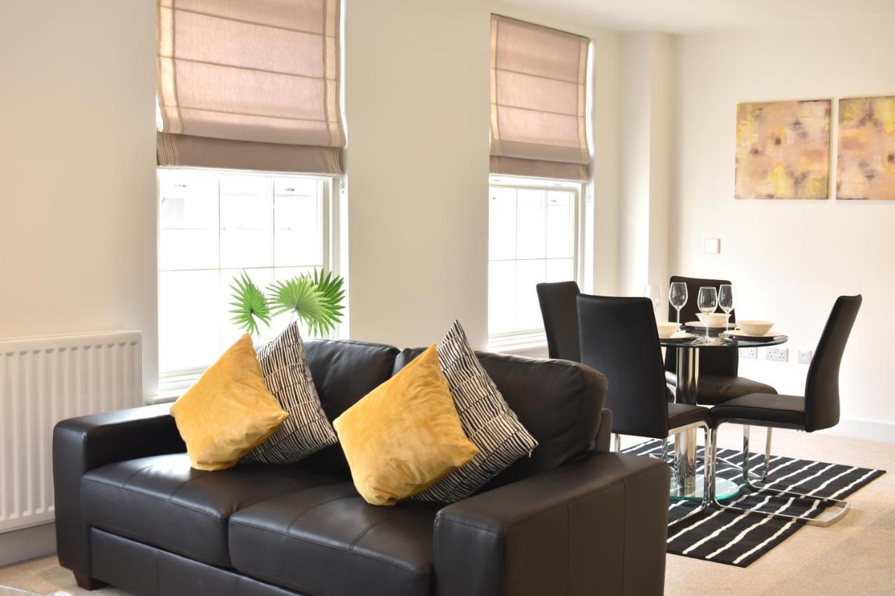Regency Place Apartment *