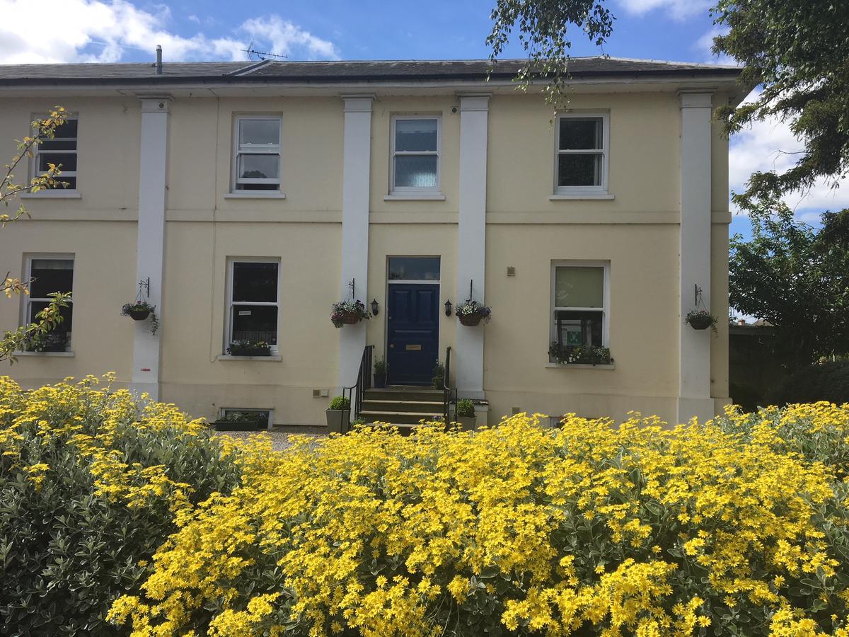 Hotel Hilden Guest 4*