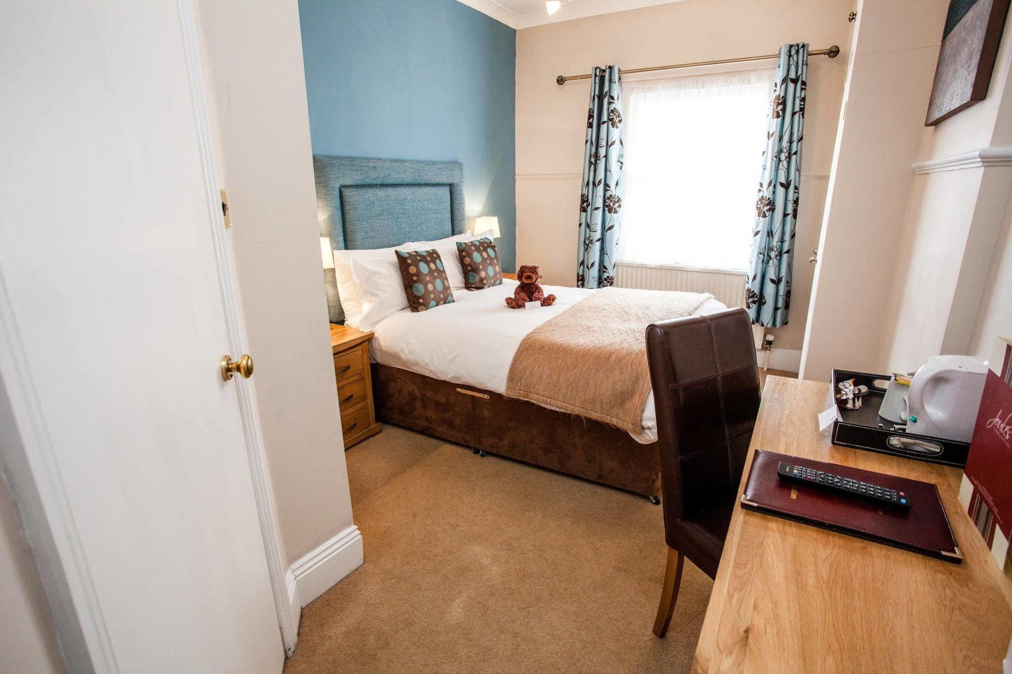 Clarence Court 4* Cheltenham