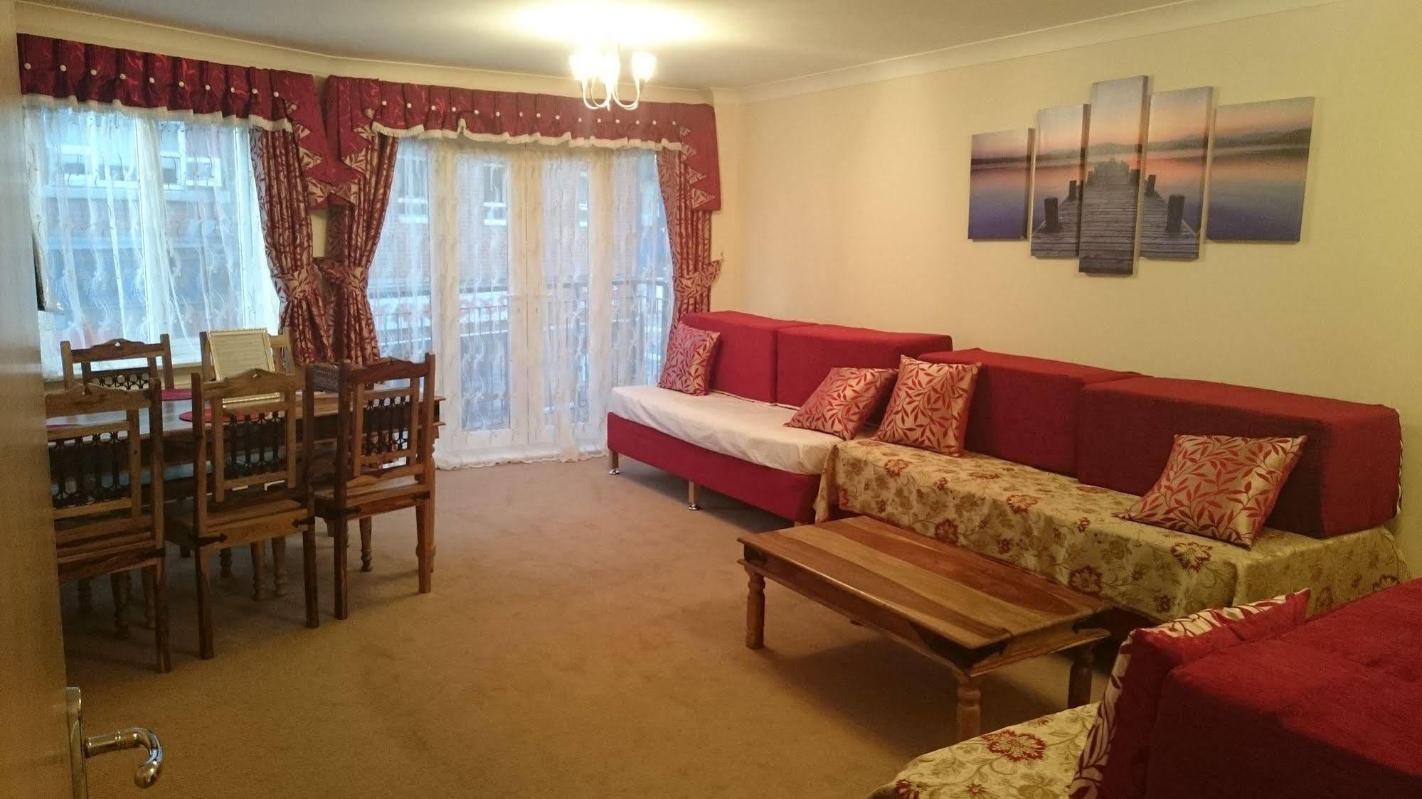 New Street Apartment Cheltenham