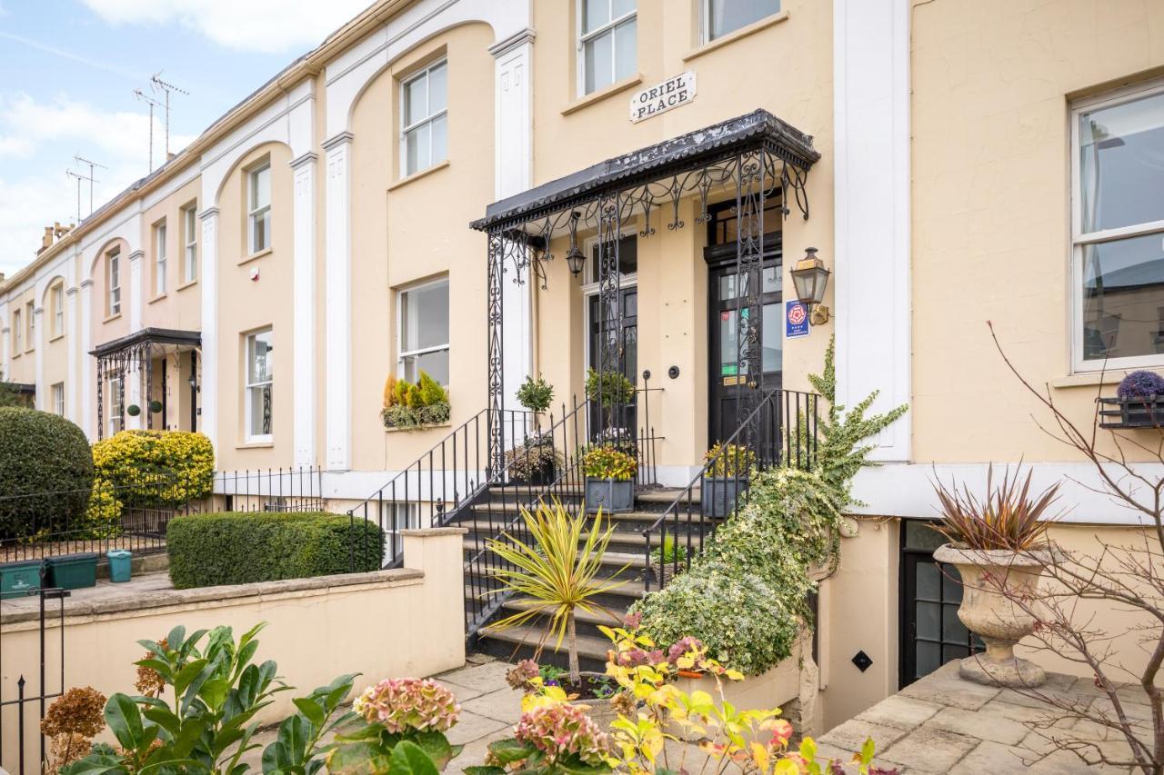 Crossways Guest house Cheltenham