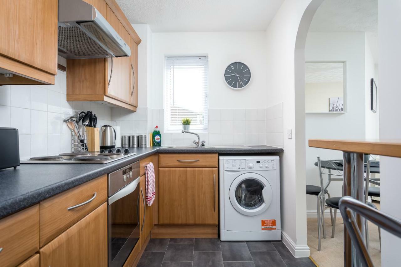Apartment Lloyd Close - Close To Town Centre & Gchq