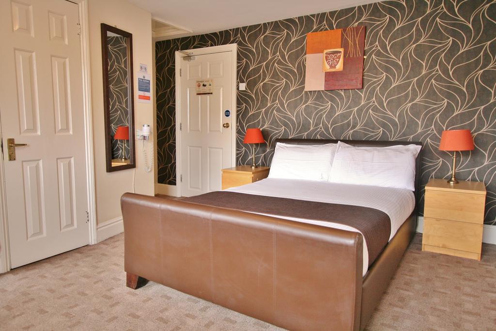By Roomsbooked Hotel
