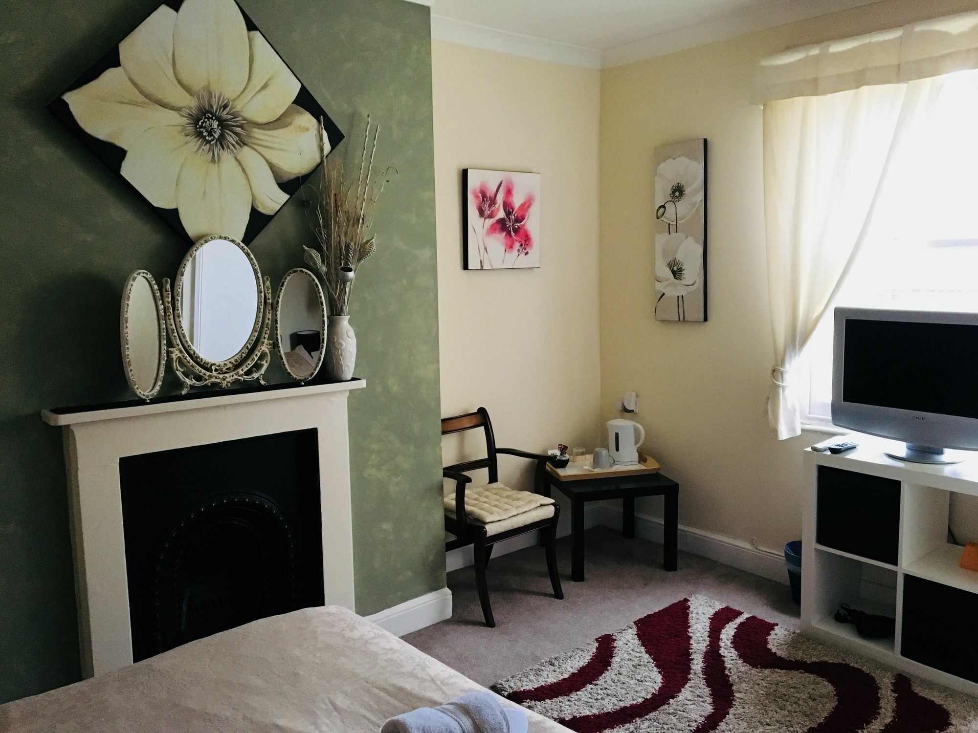 Bentons Guest house Cheltenham