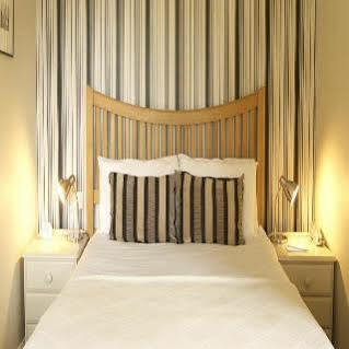 Charlton Kings 3*